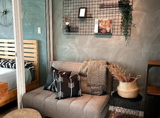 Downtown Nook - Azure Urban Residences * Manila